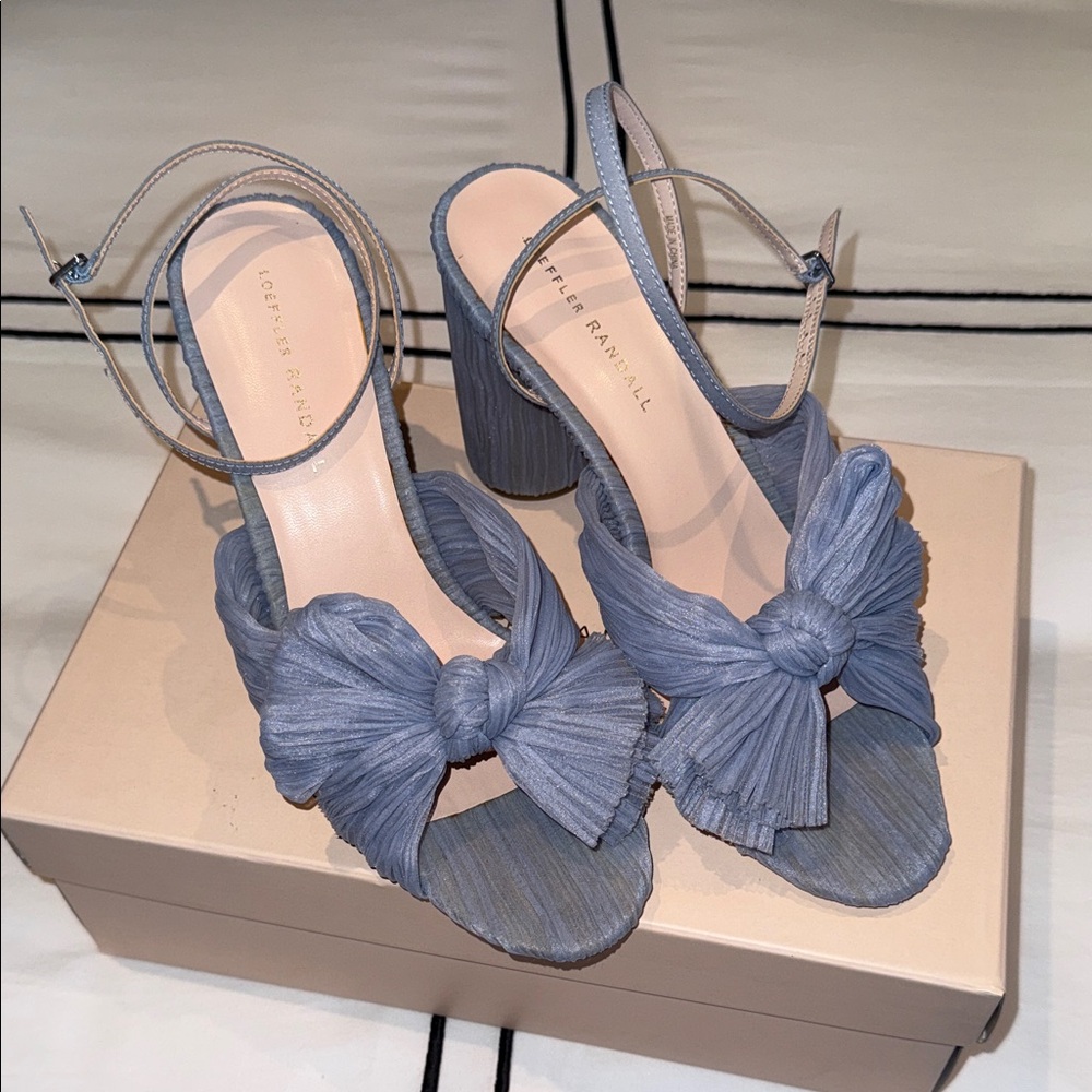 Loeffler Randall Camellia knot heel in metallic blue